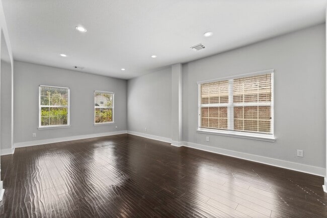 Building Photo - 622 Timberstand Ln