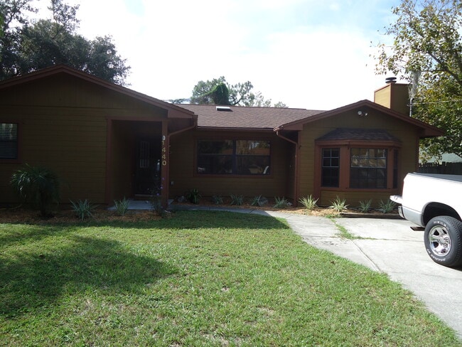 Building Photo - 1440 Vista Pl