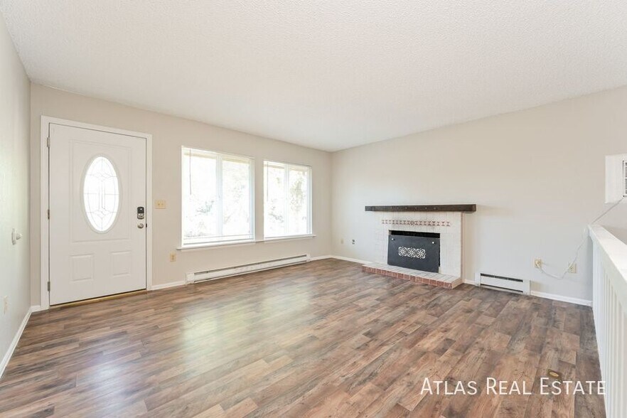 Building Photo - 3828 S Ouray Way