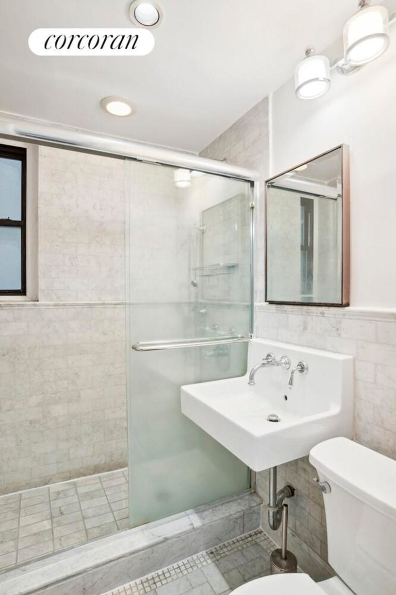 Building Photo - 436 E 58th St