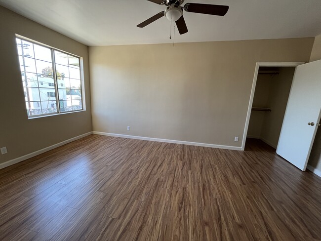 Building Photo - 6939 Hazeltine Ave
