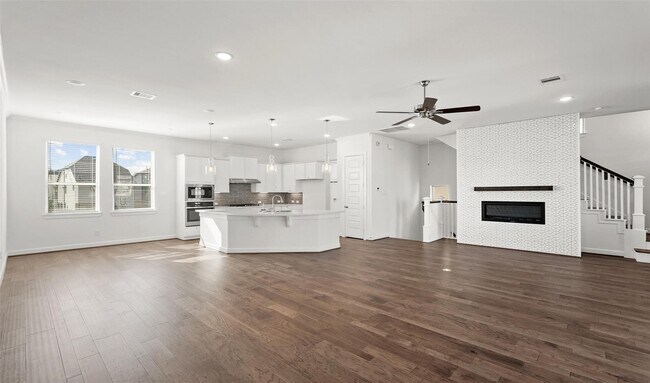 Building Photo - 10609 Centre Green Way