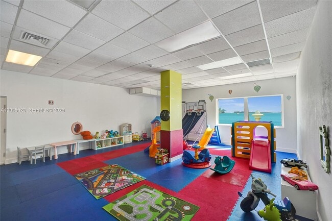 Building Photo - 800 Claughton Island Dr
