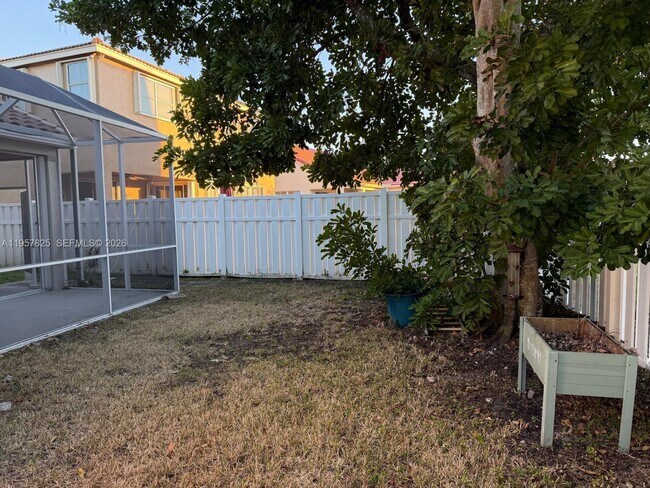 Building Photo - 755 Falling Water Rd