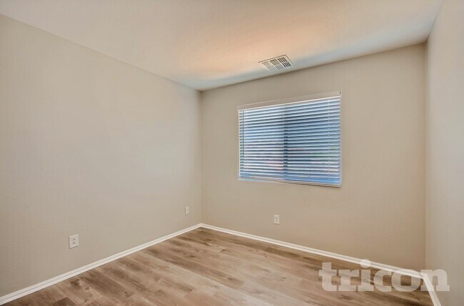 Building Photo - 1353 E Judi Dr