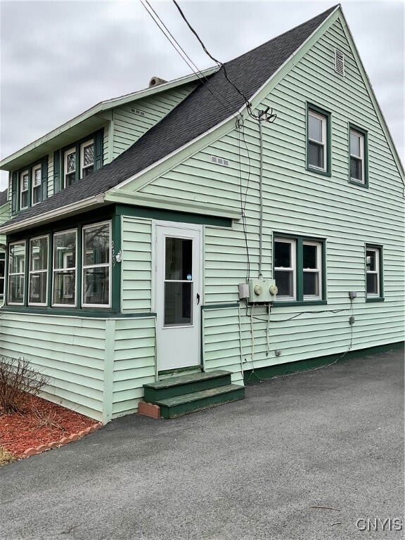 Building Photo - 229 Francis St