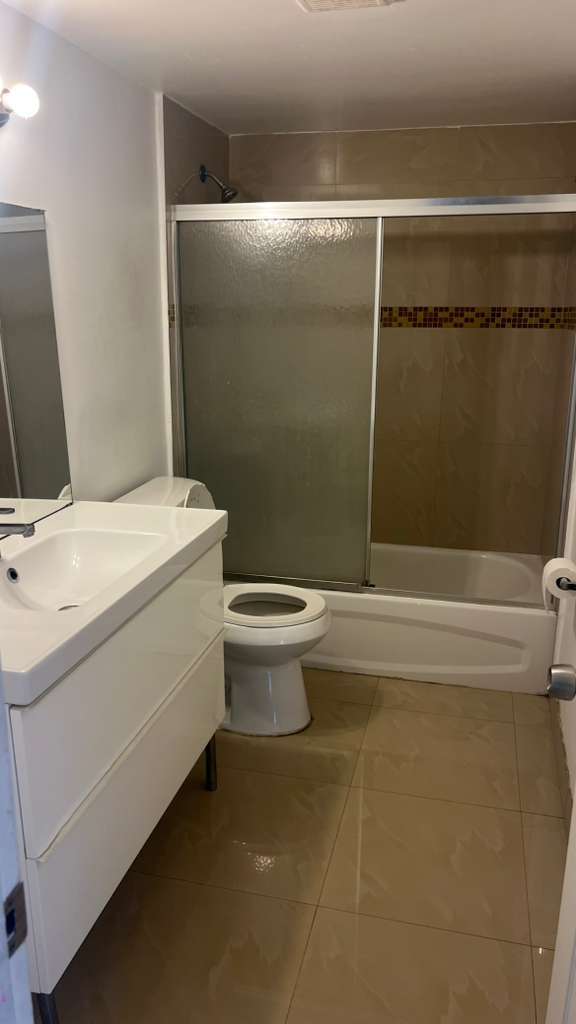 Building Photo - 15205 NE 6th Ave