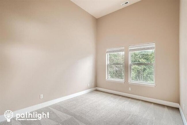 Building Photo - 6521 Eastside Drive Northeast, Tacoma, WA,...