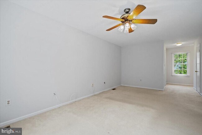 Building Photo - 11811 Dinwiddie Dr