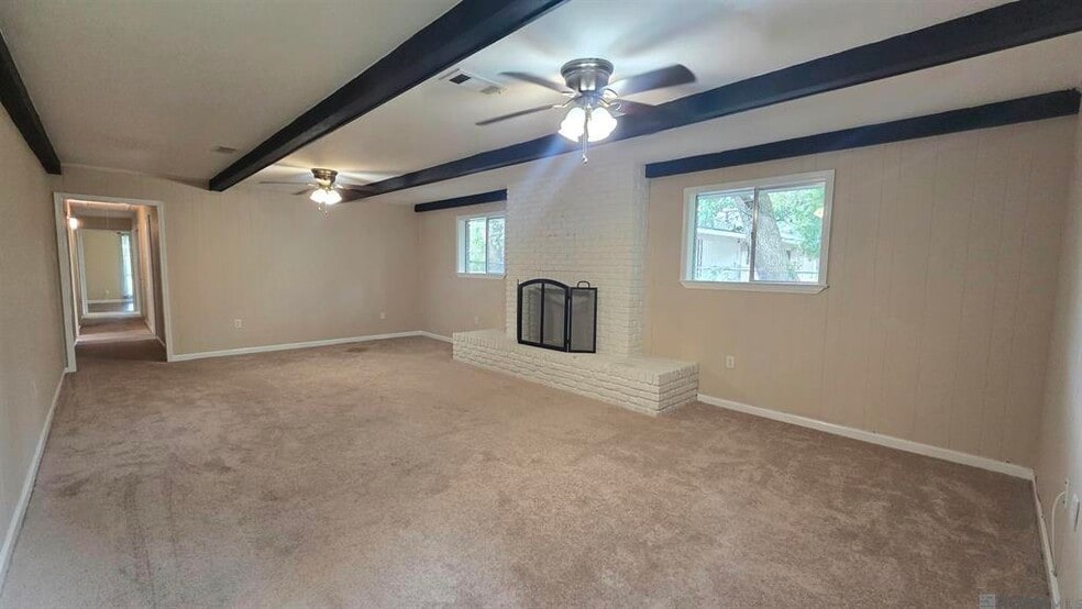 Building Photo - 1047 Arcadia Dr