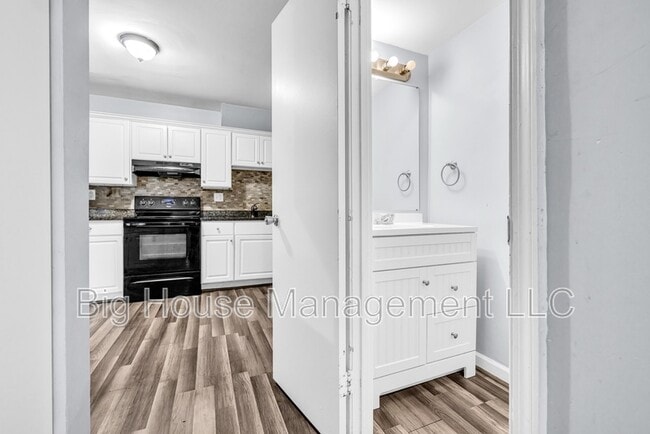 Building Photo - 4536 Reeves Pl