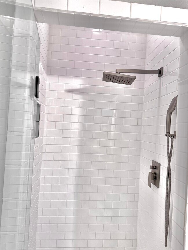Building Photo - 228 White Feather Trail