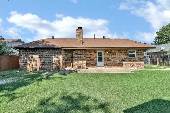 Building Photo - 512 N Morgan Dr