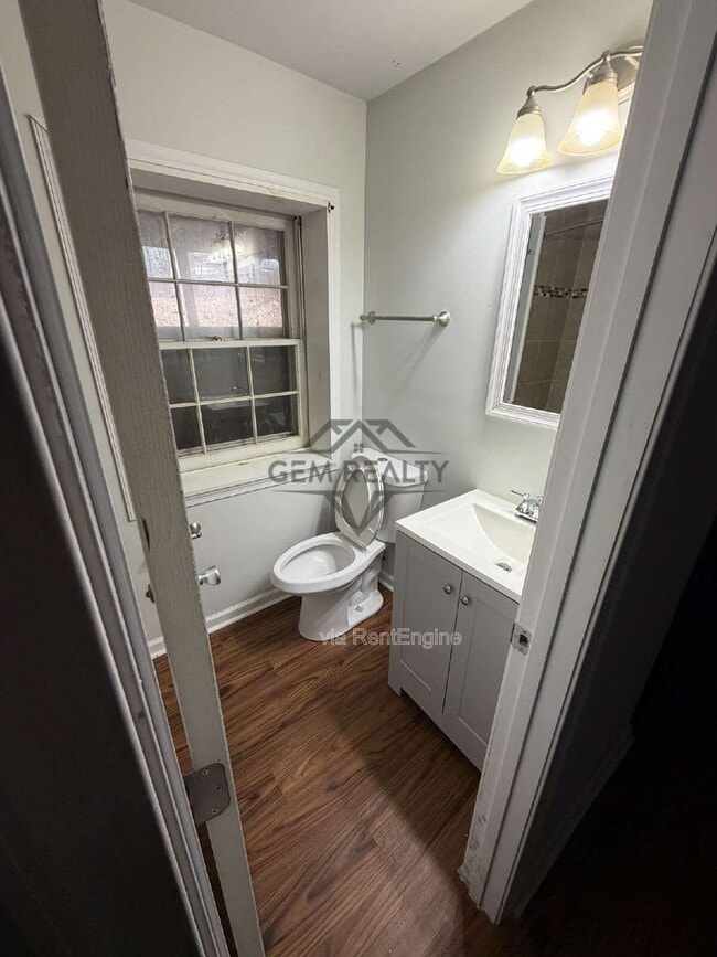 Building Photo - 4 Bryant St