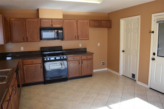 Building Photo - 15531 Forest Creek Farms Dr