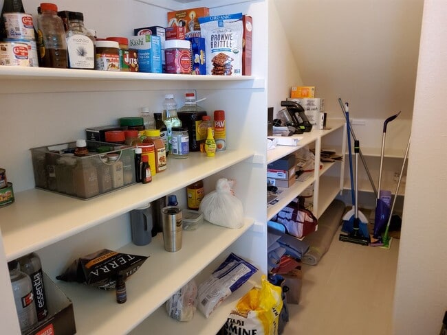 Building Photo - 23 White Alder Dr