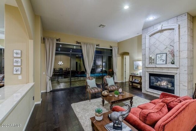 Building Photo - 8010 E Wingspan Way