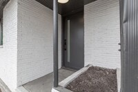 Building Photo - Crowne Pointe Apartment Homes