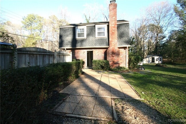 Building Photo - 12141 Old Buckingham Rd