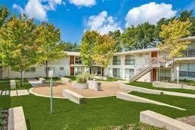 Building Photo - 4616 W Lovers Ln