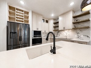 Building Photo - 656 Fawn Dr