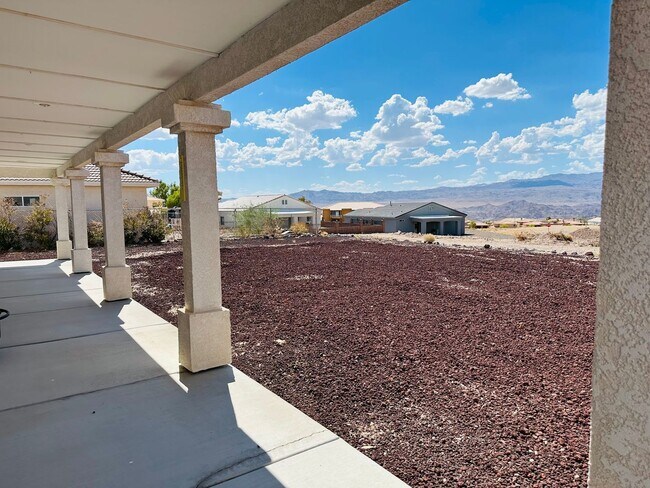 Building Photo - WINTER VACATION RENTAL Fully Furnished 3BD/2BA Bullhead City, AZ in Sunridge Estates