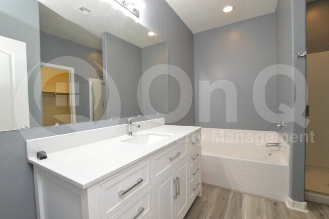 Building Photo - 20481 N Grantham Rd