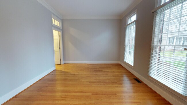 Building Photo - 1105 Randolph Oaks Ct