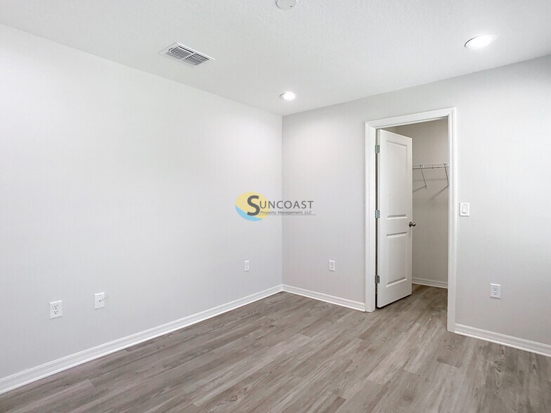 Building Photo - 3821 SW 43rd Ct