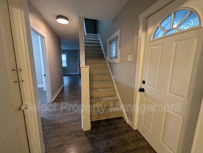 Building Photo - 601 Brackenridge St