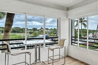 Building Photo - 827 Oak Harbour Dr