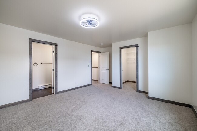 Building Photo - 3391 Crosswind Ct