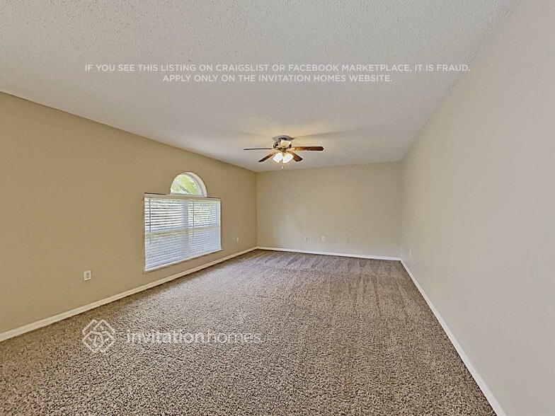 Building Photo - 1701 Alhambra Crest Dr