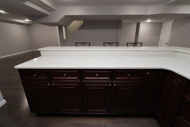 Building Photo - 2969 Columbia Dr