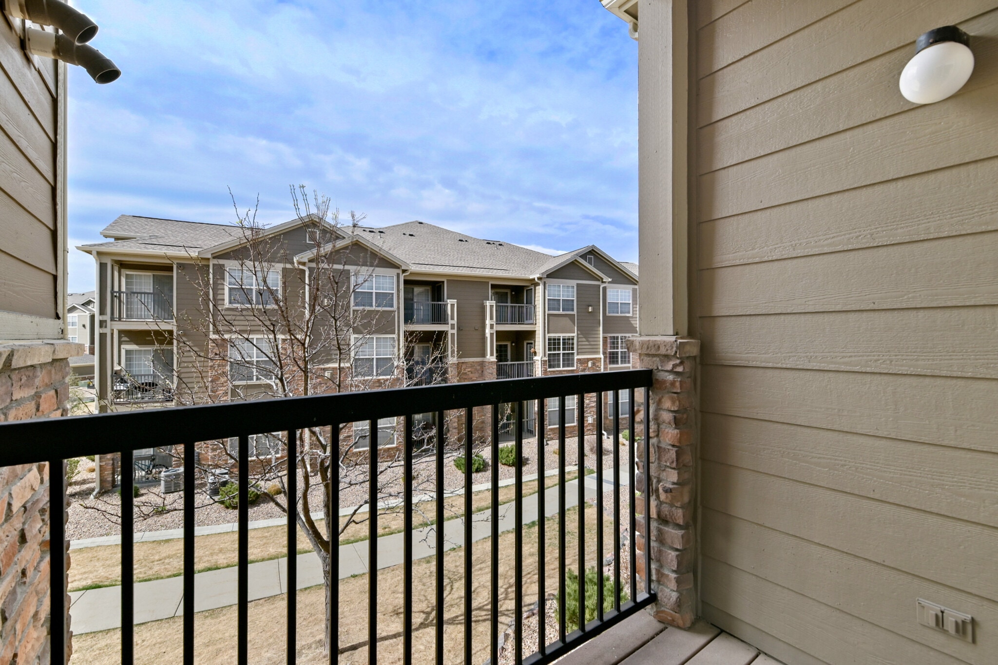 Building Photo - 3000 Blue Sky Cir