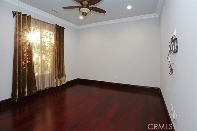 Building Photo - 831 E Orange Grove Ave