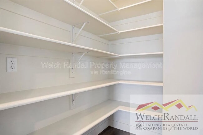 Building Photo - 225 W 690 N