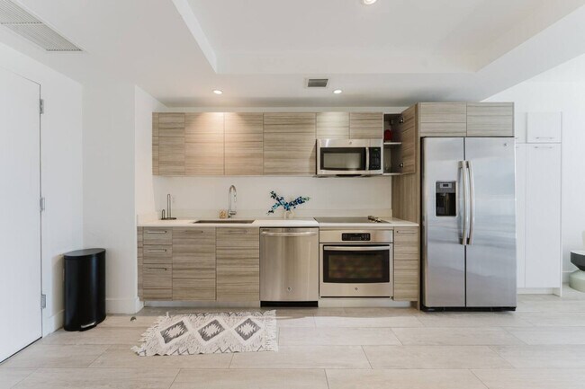 Building Photo - 101 NE 34th St