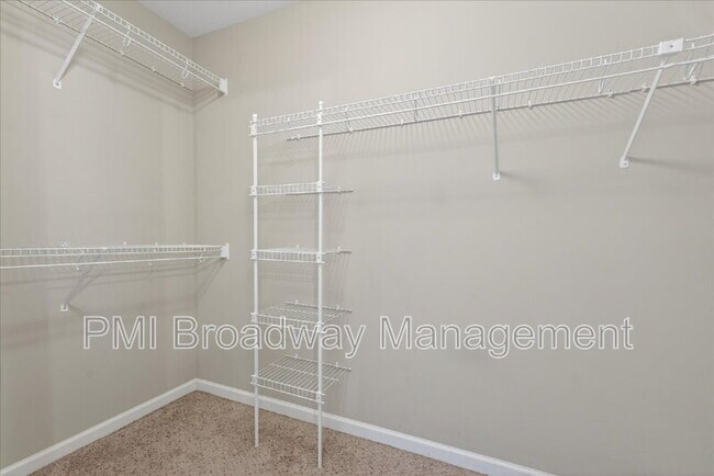 Building Photo - 837 Shelton Cir