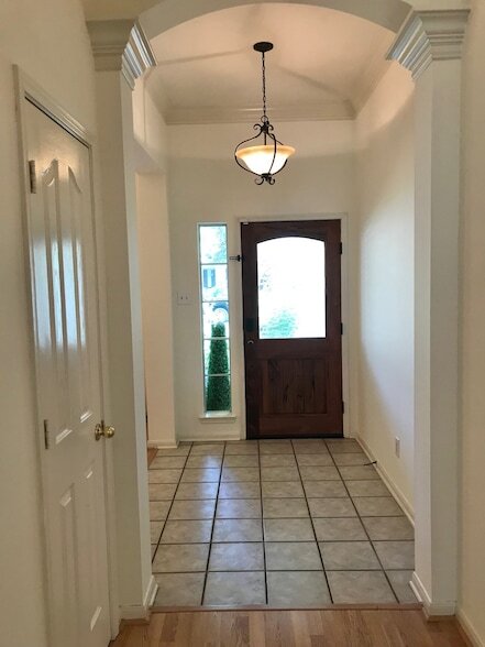 Building Photo - 9311 Cantata Ct