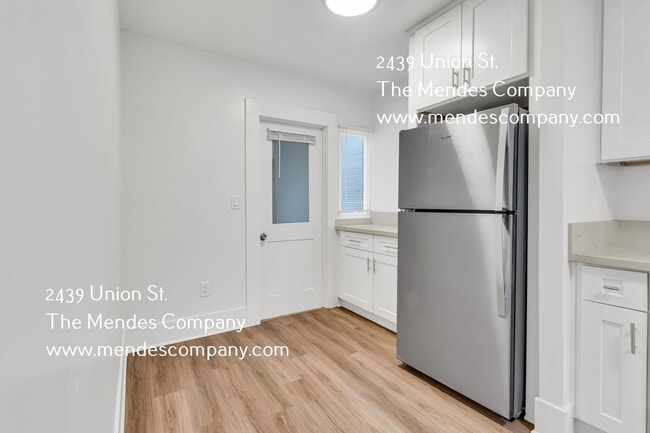 Building Photo - 2439 Union St