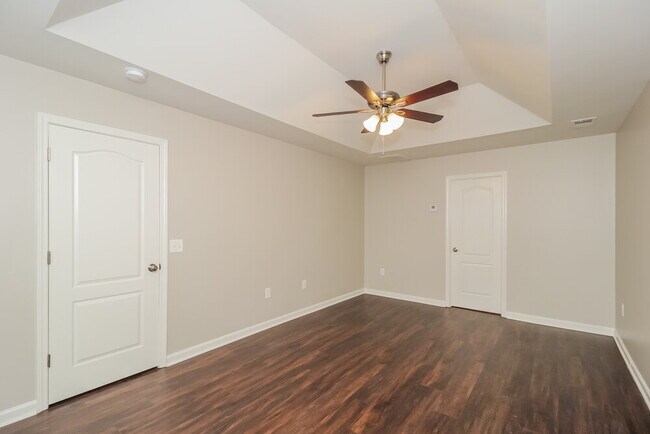 Building Photo - 42 Brookvalley Ct W
