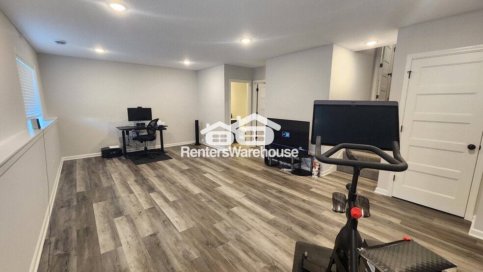 Building Photo - 1234 Rich River Way