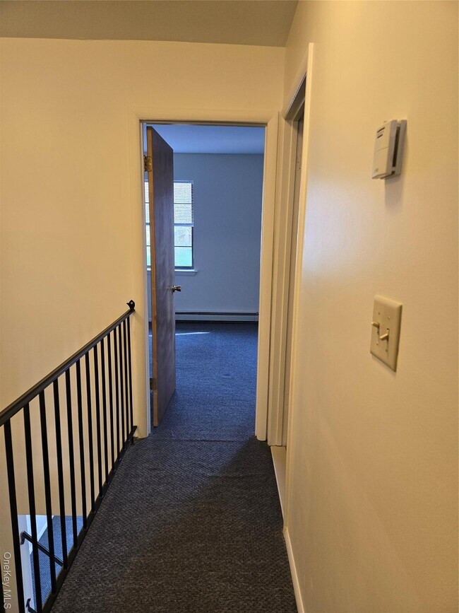 Building Photo - 538 Saracino Dr