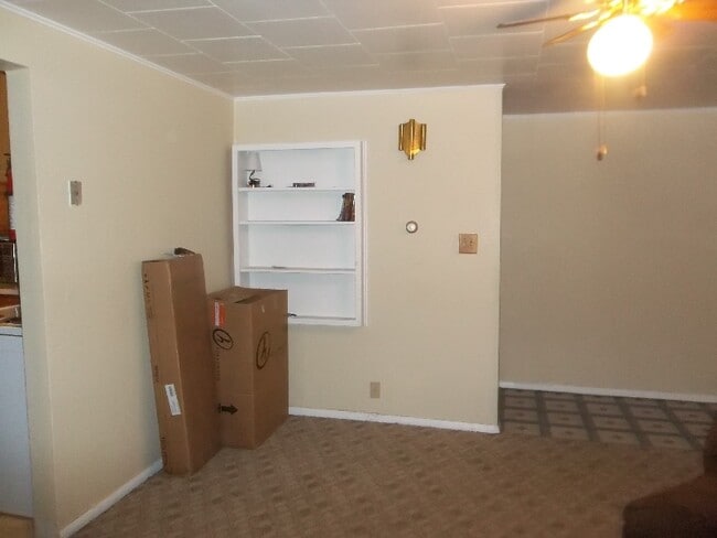 Building Photo - 202 11th St