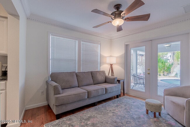 Building Photo - 214 Hopkins St