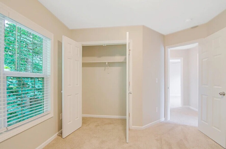 Building Photo - 3705 Wyndcliff Court