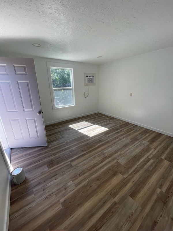 Building Photo - 3718 Custer Dr