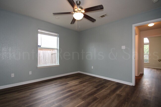 Building Photo - Goodnight Ranch!