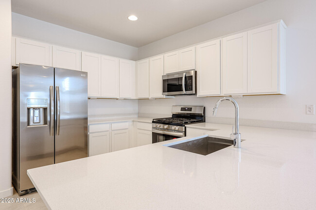Building Photo - 16707 W Chama Dr
